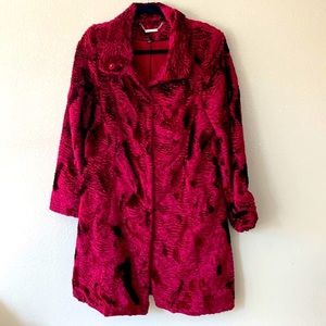 lWhite Black beautiful deep red crushed velveteen Coat